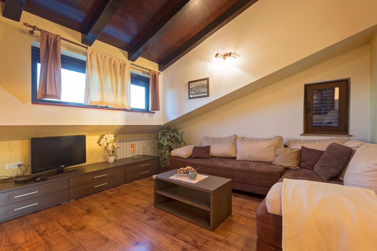 Apartmani Gilda فيرسار المظهر الخارجي الصورة