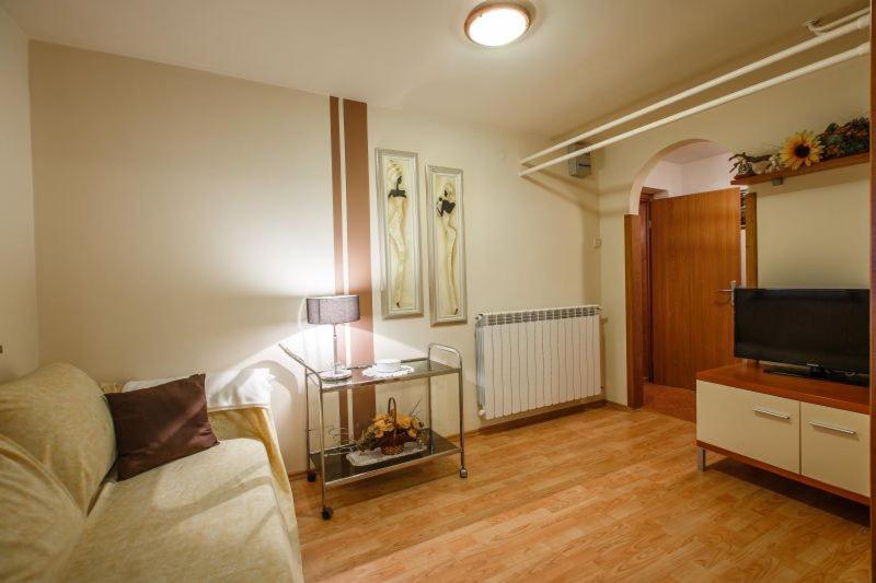 Apartmani Gilda فيرسار المظهر الخارجي الصورة