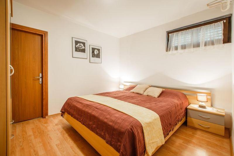 Apartmani Gilda فيرسار المظهر الخارجي الصورة